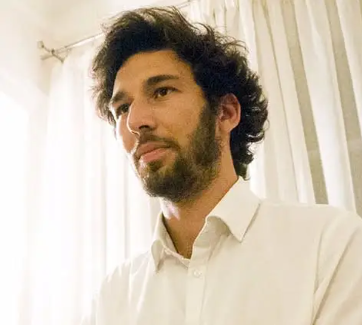 Valerio DUSSI ostéopathe à Paris