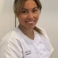 Nawel REGRAGUI ostéopathe à Paris