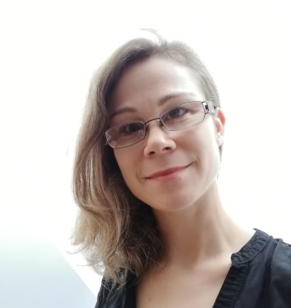 Célia FERRIZ ostéopathe à Pia