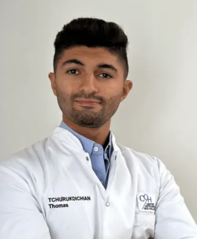 Thomas TCHURUKDICHIAN ostéopathe à Paris