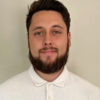 Corentin COPHER ostéopathe à Étais-la-Sauvin