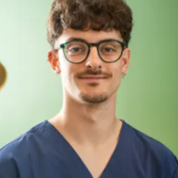 Théo BARRIER ostéopathe à Quelaines-Saint-Gault