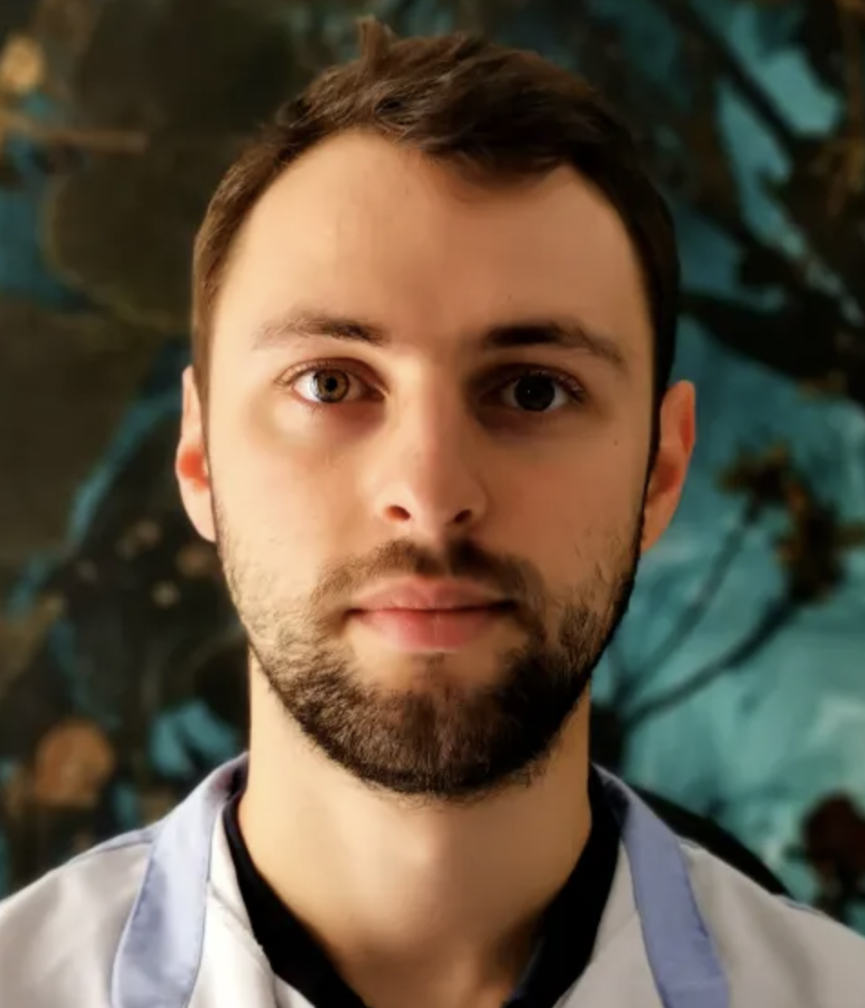 Pavel ROUCHAUSSÉ ostéopathe à Paris