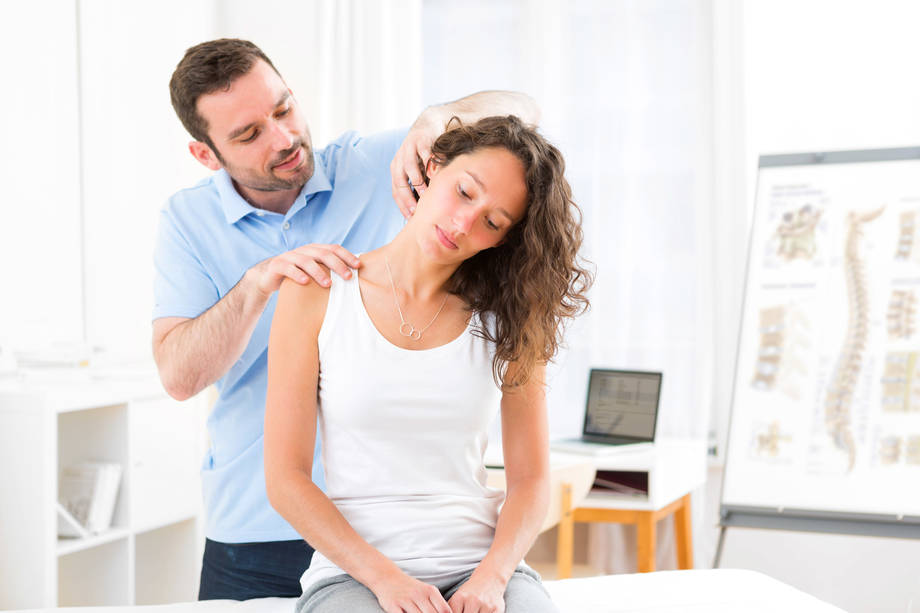 osteopathe pour traiter les douleurs au cou de manière naturelle