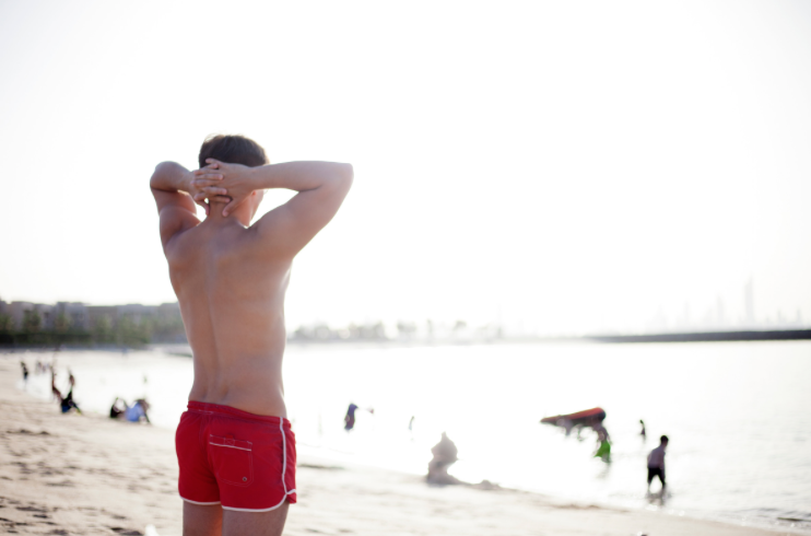 Mal au dos l'été en vacances