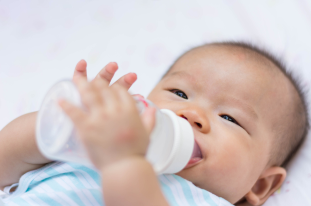 Eau sucrée pour bébé