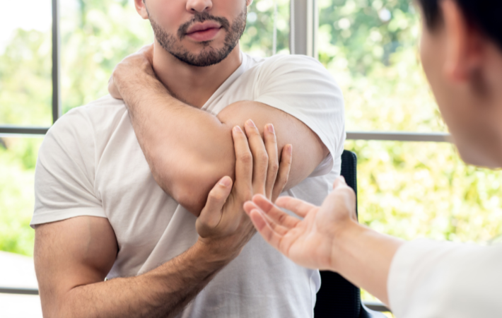 Tendinite du coude, traitement naturel et ostéopathie