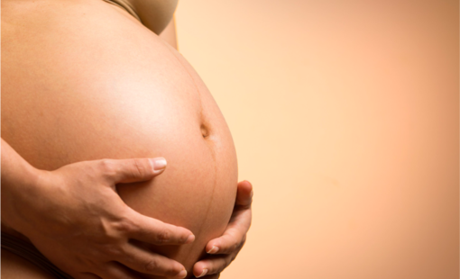 Pubalgie chez la femme enceinte : l'ostéopathe comme solution