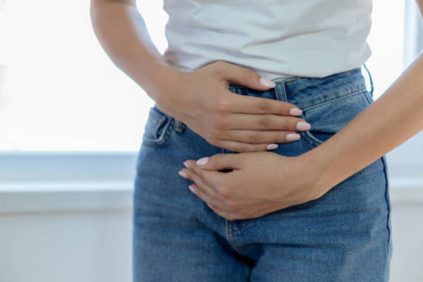 Mal En Bas Du Ventre Chez La Femme Pourquoi Et Que Faire