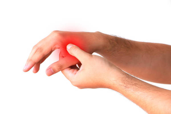 Douleur du pouce de la main : comment soulager la douleur ?